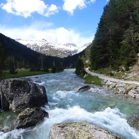 2 Chambres, 8 Couchages, Centre-ville Cauterets, Wifi Gratuit, Parking A Proximite - Fr-1-234-89