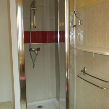 2 Chambres, 8 Couchages, Centre-ville Cauterets, Wifi Gratuit, Parking A Proximite - Fr-1-234-89 Apartment Cauterets