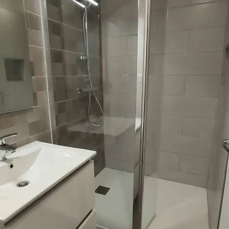 2 Chambres, 8 Couchages, Centre-ville Cauterets, Wifi Gratuit, Parking A Proximite - Fr-1-234-89 Cauterets