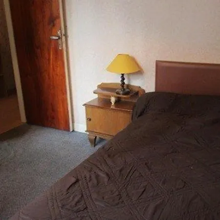 2 Chambres, 8 Couchages, Centre-ville Cauterets, Wifi Gratuit, Parking A Proximite - Fr-1-234-89 Apartment *