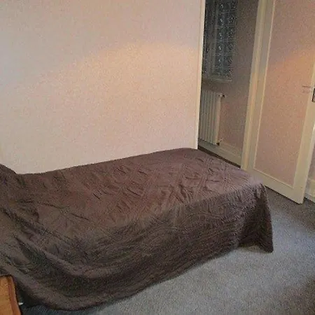 Apartment 2 Chambres, 8 Couchages, Centre-ville Cauterets, Wifi Gratuit, Parking A Proximite - Fr-1-234-89 Cauterets