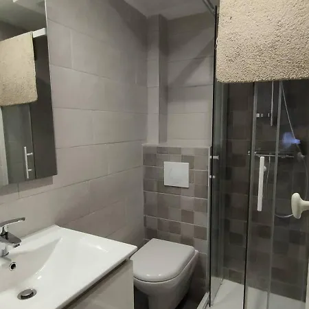 2 Chambres, 8 Couchages, Centre-ville Cauterets, Wifi Gratuit, Parking A Proximite - Fr-1-234-89 * Cauterets